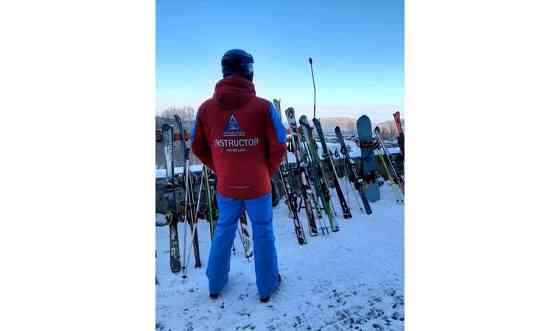 Обучение катанию на горных лыжах Алматы