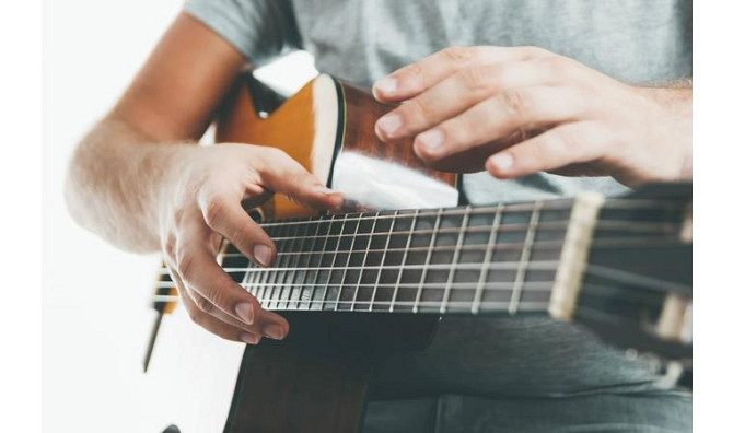 Уроки игры на гитаре и укулеле Алматы - изображение 4