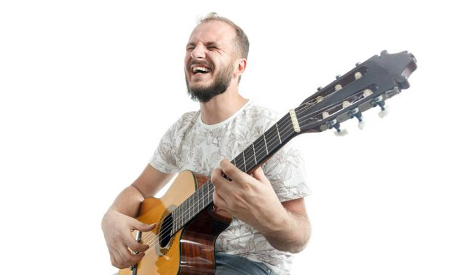 Уроки игры на гитаре и укулеле Алматы - изображение 1