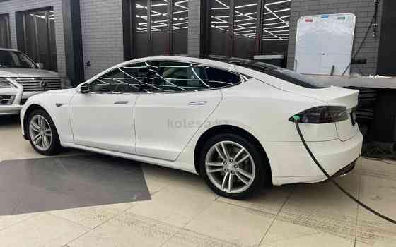 Tesla Model S, 2013 Нур-Султан