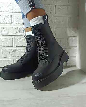 Ботинки женские Stuart Weitzman, экокожа 37 р Almaty
