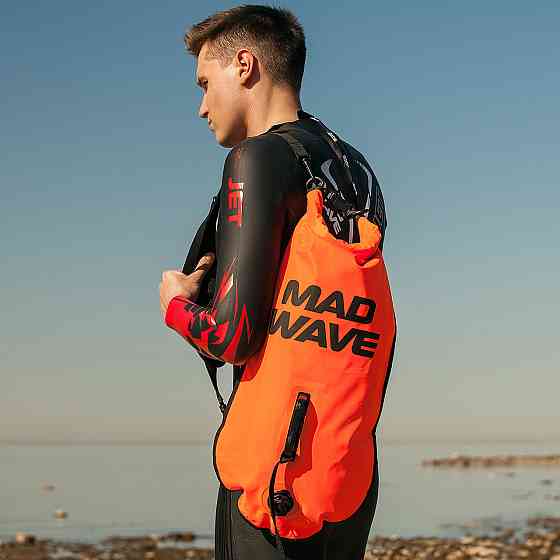 Надувной буй MAD WAVE DRY BAG (28л) Astana
