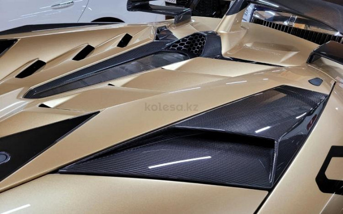 Lamborghini Aventador, 2020  - изображение 6