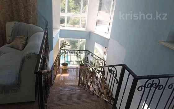 5-комнатный дом посуточно, 500 м², 15 соток, мкр Алгабас 53 / Кожабекова-Онгарсыновой Алматы