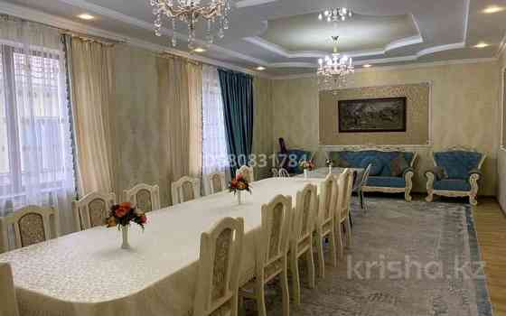 8-комнатный дом посуточно, 300 м², 8 соток, мкр Акжар, Гаухартас 5 / Жандосова Алматы
