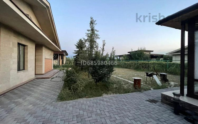 5-комнатный дом посуточно, 220 м², 10 соток, Кг Палм Вилла 78 / Восемь озер Байсерке - изображение 1