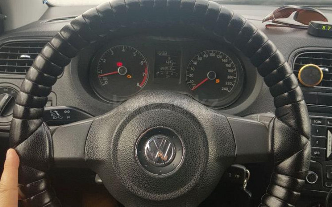 Volkswagen Polo, 2014, 1.6 л, 380000 км Караганда - изображение 2