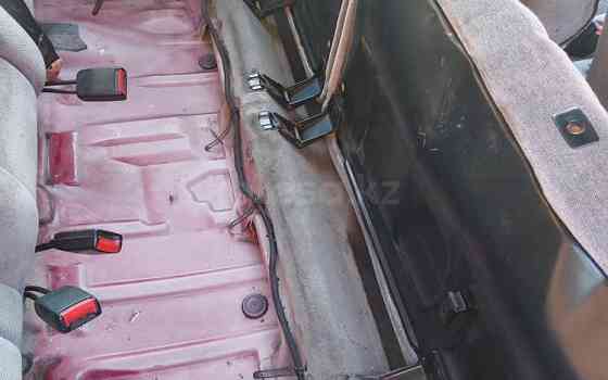 Volkswagen Passat, 1990, 1.8 л, 320 км Семей