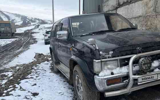 Nissan Terrano, 1993, 2.7 л,  км Усть-Каменогорск