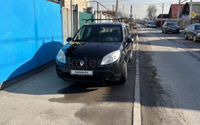 Renault Sandero, 2014, 1.4 л, 206000 км Almaty - photo 1