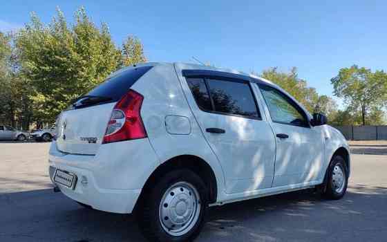 Renault Sandero, 2014, 1.4 л, 185000 км Костанай