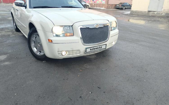 Chrysler 300C, 2005, 3.5 л, 292838 км Алматы - изображение 1