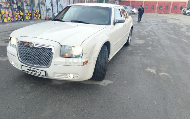Chrysler 300C, 2005, 3.5 л, 292838 км Алматы - изображение 3