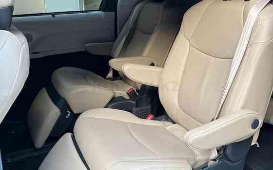 Toyota Sienna, 2022, 2.5 л,  км Астана