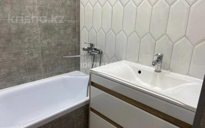 3-комнатная квартира посуточно, 80 м², 3/5 этаж, мкр Нурсая 82 Атырау - изображение 2