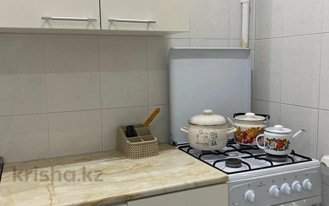 1-комнатная квартира посуточно, 40 м², 3/5 этаж, Азаттык 60 Атырау - изображение 3
