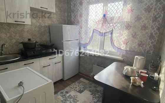 1-комнатная квартира посуточно, 35 м², 2/5 этаж, 3 мкр 52 Zhangatas