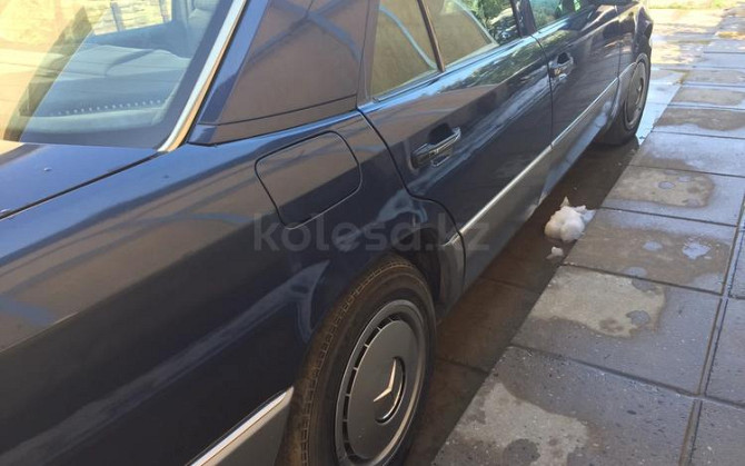 Mercedes-Benz E 220, 1993, 2.2 л, 285000 км Shymkent - photo 2