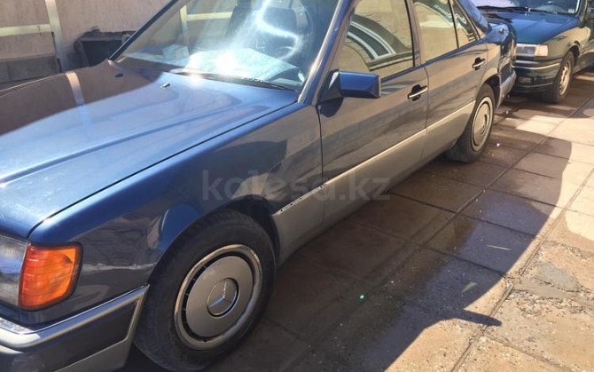 Mercedes-Benz E 220, 1993, 2.2 л, 285000 км Shymkent - photo 4