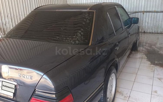 Mercedes-Benz E 220, 1994, 2.2 л, 452875 км Шиели - изображение 2