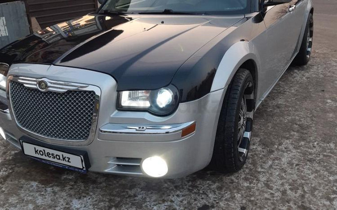 Chrysler 300C, 2005, 2.7 л, 105000 км Алматы - изображение 1