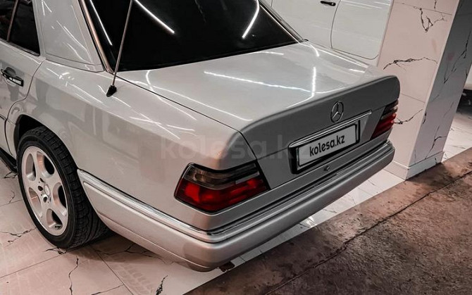 Mercedes-Benz E 220, 1993, 2.2 л, 441000 км Shymkent - photo 4
