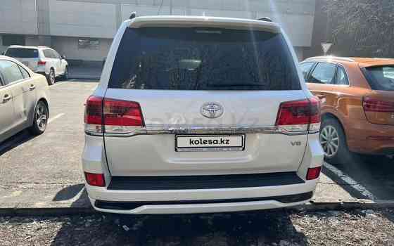 Toyota Land Cruiser, 2016, 4.5 л, 97000 км Алматы