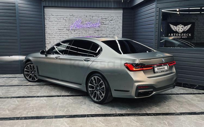 BMW 750, 2021, 4.4 л, 8000 км Алматы - изображение 2