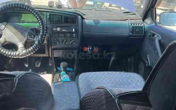 Volkswagen Passat, 1993, 1.8 л, 287315 км Шымкент
