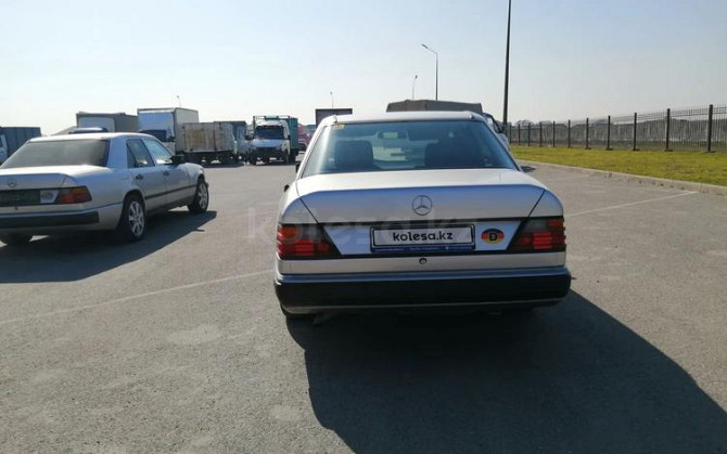 Mercedes-Benz E 230, 1990, 2.3 л, 245000 км Shymkent - photo 4