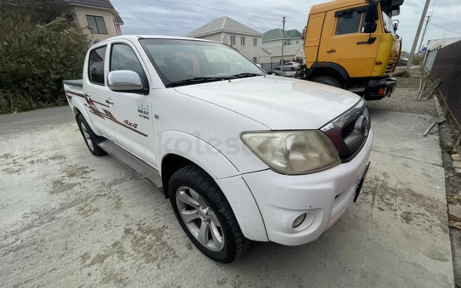 Toyota Hilux, 2011, 2.7 л, 317000 км Атырау - изображение 1