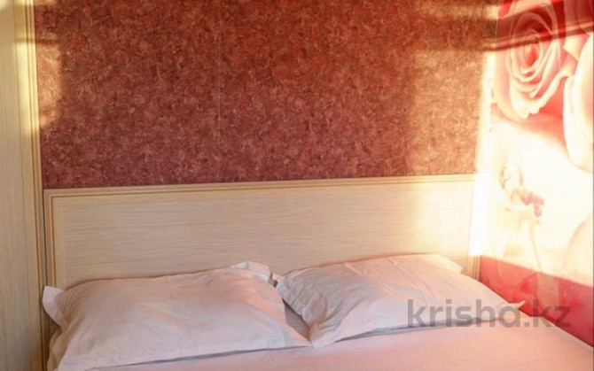 2-комнатная квартира посуточно, 46 м², 5/5 этаж, Республики 15а / Шымкент Плаза Shymkent - photo 4