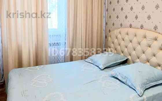 2-комнатная квартира посуточно, 60 м², 1/9 этаж, мкр Малый Самал, Кунаеава 63 / Мадели кожа Shymkent