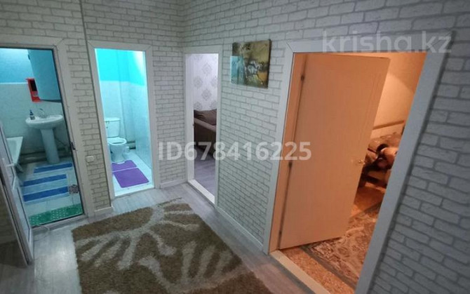 2-комнатная квартира посуточно, 60 м², 2/9 этаж, мкр Нурсат 135 / Аргынбекова и Байдибек би Шымкент - изображение 1