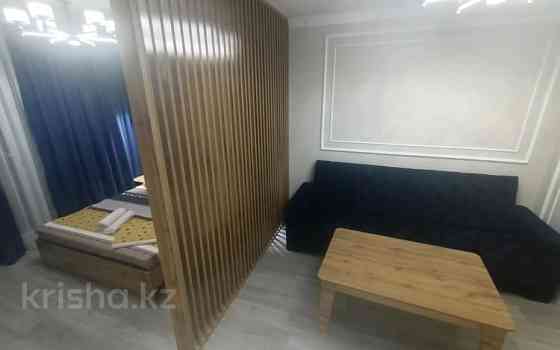 1-комнатная квартира посуточно, 50 м², 6/9 этаж, мкр Нурсат 2 29/4 / Шаяхметова Арғынбекова Shymkent