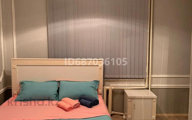 4-комнатная квартира посуточно, 100 м², 1/12 этаж, 21 мкр 110 Шымкент - изображение 1