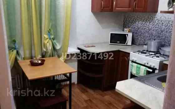1-комнатная квартира посуточно, 43 м², 1/5 этаж, Абая 1в Отеген батыр
