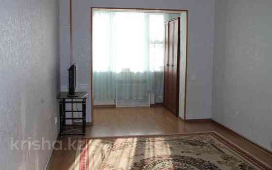3-комнатная квартира долгосрочно, 70 м², 1/5 этаж, 15-й мкр 52 Актау