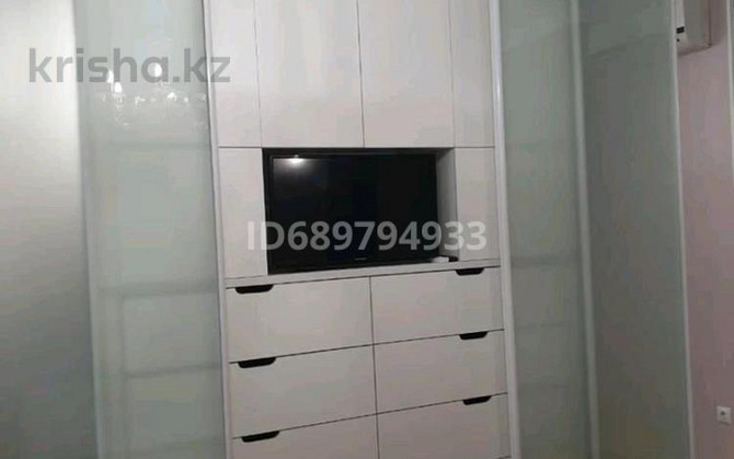 4-комнатная квартира долгосрочно, 135 м², 1/5 этаж, мкр Михайловка , Аманжолова 65/4 Караганда - изображение 1