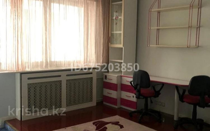 5-комнатная квартира долгосрочно, 300 м², 1/5 этаж, Тулебаева 128 - Богенбай Батыра Алматы - изображение 5