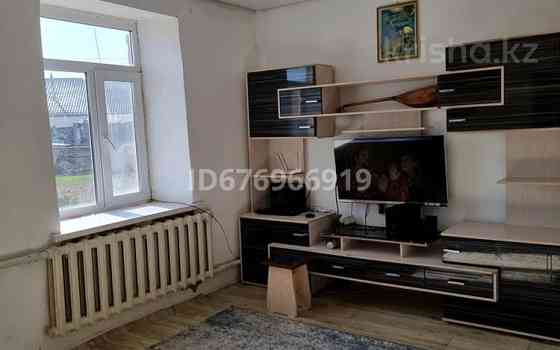 4-комнатный дом долгосрочно, 75 м², 9 соток, Пепеулок центральный 47 Абай