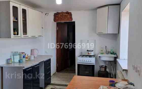 4-комнатный дом долгосрочно, 75 м², 9 соток, Пепеулок центральный 47 Абай