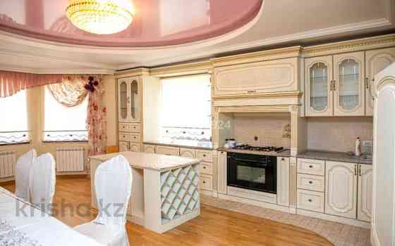 9-комнатный дом долгосрочно, 1000 м², 13 соток, мкр Мунайшы Atyrau
