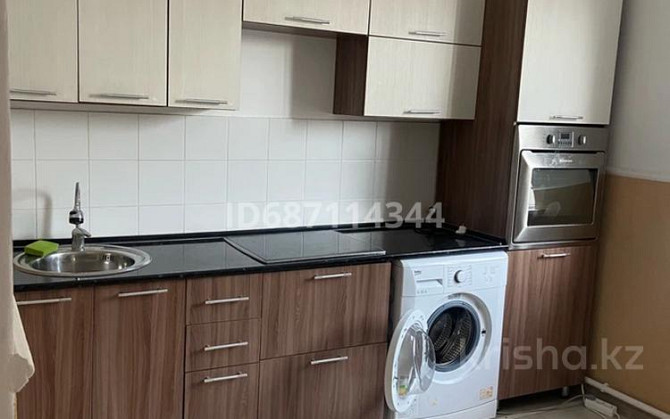 3-комнатный дом долгосрочно, 100 м², 9.99 соток, мкр. Алмагуль, Желтоксан 11А Atyrau - photo 1