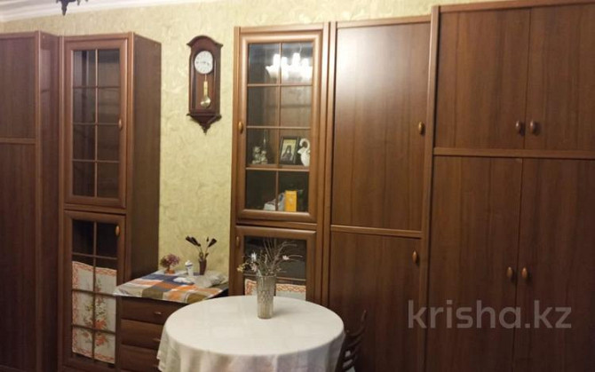 1-комнатная квартира продажа, 34 м², 2/5 этаж, Макаренко Almaty - photo 2