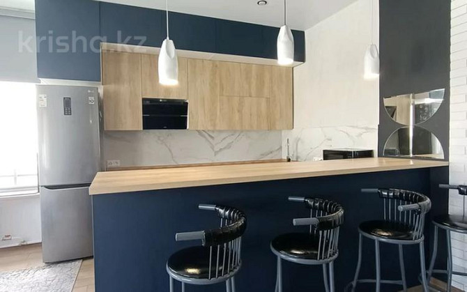 6-комнатный дом продажа, 137 м², 10 соток, Энтузиастов 11/9 - Энтузиастов Молдагуловой Усть-Каменогорск - изображение 1