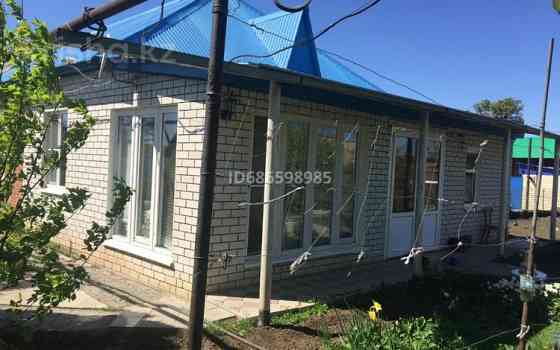 4-комнатный дом продажа, 82 м², 10.054 соток, Достык, Макатаева (Первомайская) 13 Достык