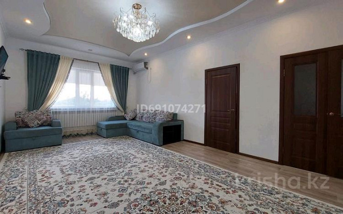 4-комнатный дом продажа, 169 м², 12 соток, Мустафа Шоқай 7 - 4 мкр 4-домның алдында орналасқан Өркен Кульсары - изображение 7