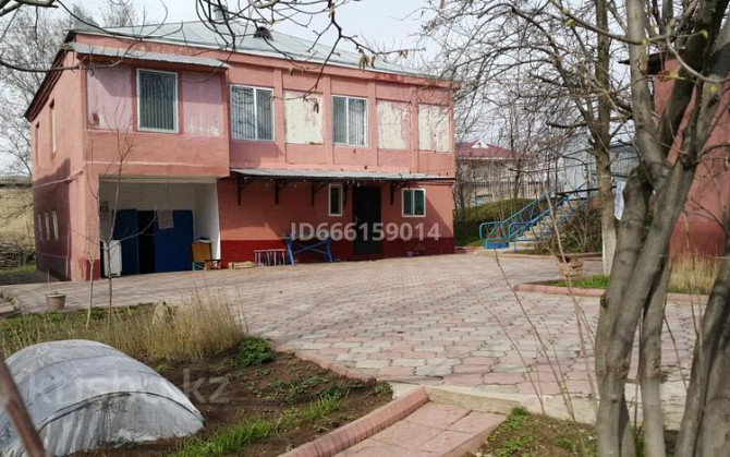 10-комнатный дом продажа, 490 м², 36 соток, Улица Жаксылык 47 Мерке - photo 1