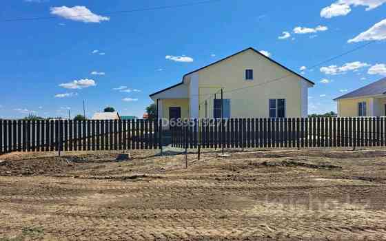 4-комнатный дом продажа, 100 м², 8 соток, Момыш улы 15 - Г. аксай пос акбулак Аксай